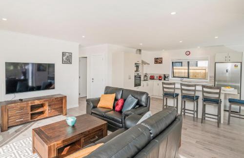 Cooks Beach Casa | Seabliss - Cooks Beach Holiday Home