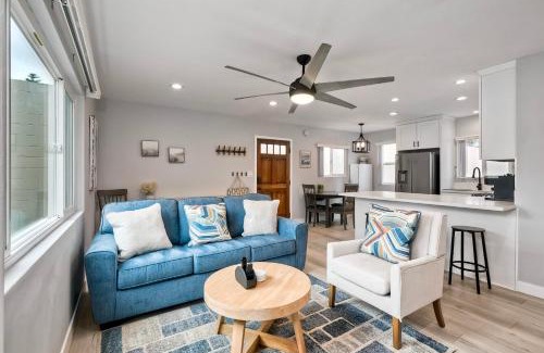Carlsbad Village Apartamento | Seabreeze 1BR, Walk to Sand, Pet Friendly, Parking, Fire Pit Access