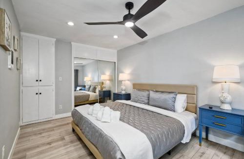 Carlsbad Village Apartamento | Seabreeze 1BR, Walk to Sand, Pet Friendly, Parking, Fire Pit Access