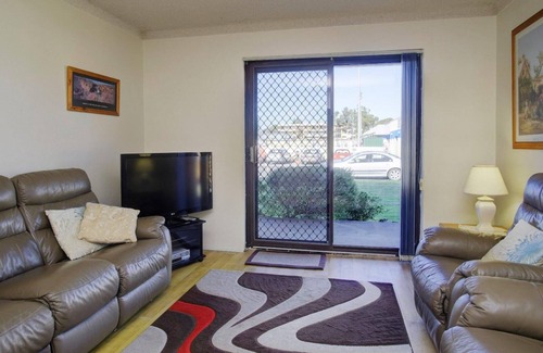 Tuncurry Apartamento | Seabreeze 6 - ¡Frente a Tuncurry Bowling Club!