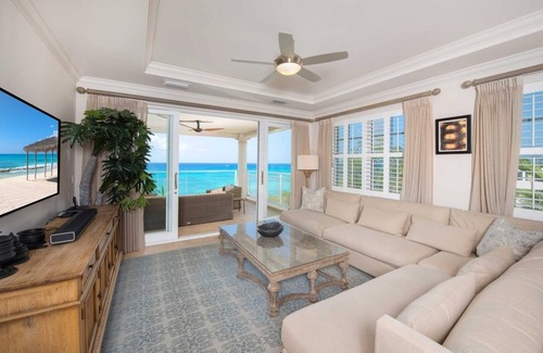 Seven Mile Beach Condominio | Seabreeze #8 by Grand Cayman Villas & Condos