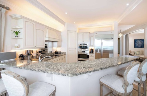 Seven Mile Beach Apartamento | Seabreeze 8 - Luxury 4-Bedroom on Seven Mile Beach
