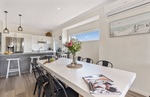 Port Elliot Casa | Seabreeze - 8A Charles - Luxury - Wi-Fi -Family