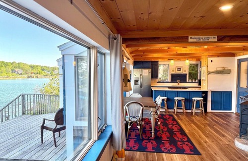 Spruce Head Casa | Seabreeze Cove Waterfront Cottage