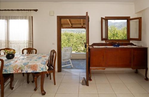 Ano Lechonia Casa | Seabreeze Platanidia