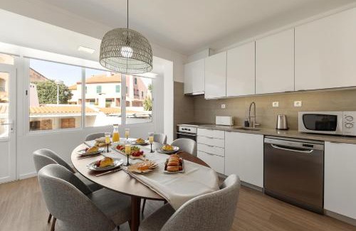 Peniche Villa | SeaBreeze Residence
