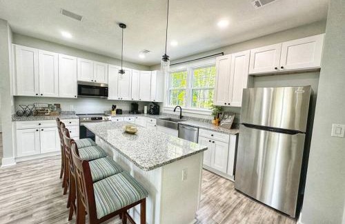 Dale Casa | Seabrook Coastal Cottage - Beaufort Parris Island