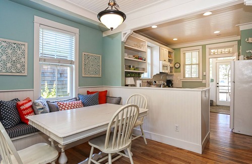 Seabrook Casa | Seabrook's Happy Days: Dog Friendly!