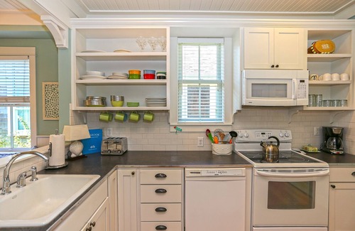 Seabrook Casa | Seabrook's Happy Days: Dog Friendly!