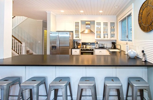 Seabrook Casa | Seabrook's Oceanaire offers luxury oceanview home for large groups!