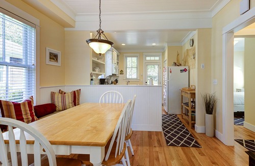 Seabrook Casa | Seabrook's Shell Cottage: Dog Friendly!