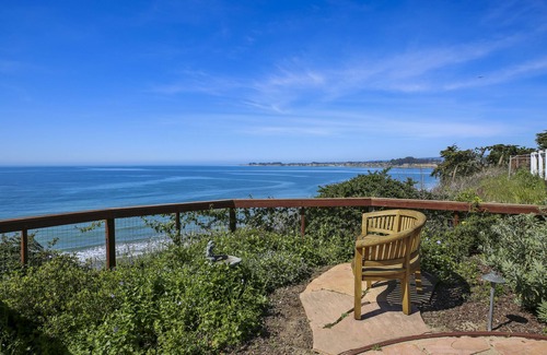 Aptos Casa | Seacliff Rose on Bluff: Oceanfront Retreat, Panoramic Views, Pet-Friendly