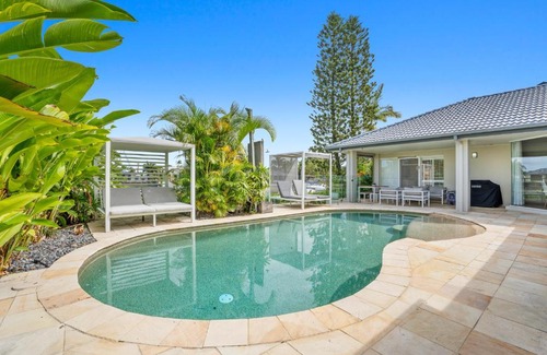 Bundall Casa | SEACLUSION 5 bed waterfront, sleeps 12
