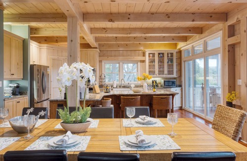 Edisto Island Casa | Seaclusion by AvantStay | Walk to the Beach