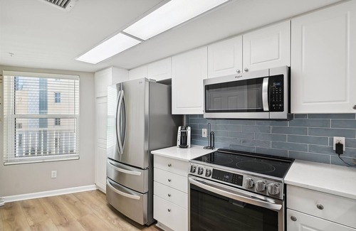 Fort Walton Beach Condominio | Seacrest 501AB is a Gulf Front 3 BR on Okaloosa Island by RedAwning