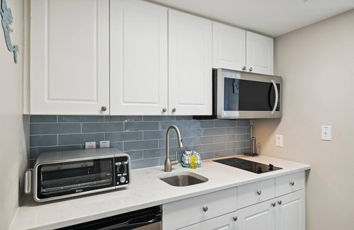 Fort Walton Beach Condominio | Seacrest 501AB is a Gulf Front 3 BR on Okaloosa Island by RedAwning