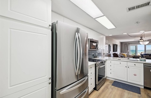 Fort Walton Beach Condominio | Seacrest 501B is a Gulf Front 2 BR on Okaloosa Island by RedAwning