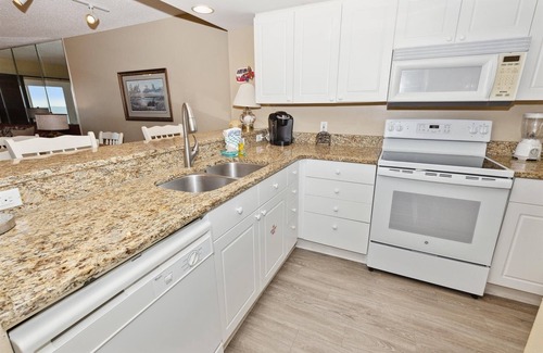 Fort Walton Beach Condominio | Seacrest 604 is a 2 BR Gulf Front on Okaloosa Island by RedAwning