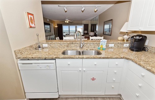 Fort Walton Beach Condominio | Seacrest 604 is a 2 BR Gulf Front on Okaloosa Island by RedAwning