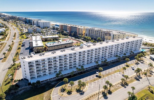 Fort Walton Beach Condominio | Seacrest 610 Is A 2 Br Gulfside On Okaloosa Island 2 Bedroom Condo by RedAwning
