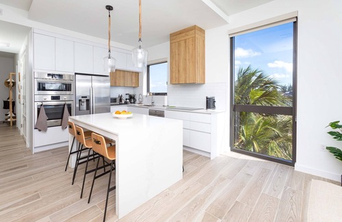 Northwest Point Condominio | SeaDreams #5: Elevated Oceanfront Views w/Access to Rooftop Lounge, Pool + Heated Spa