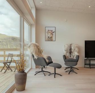 Vestmanna Casa | Seadreams Nest - Luxurious Waterfront Retreat