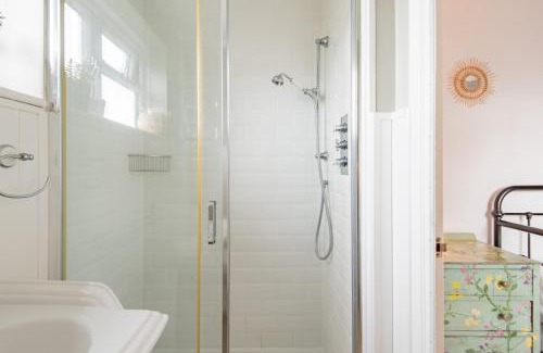 Deal Casa | Seafarer by Keepers Cottages