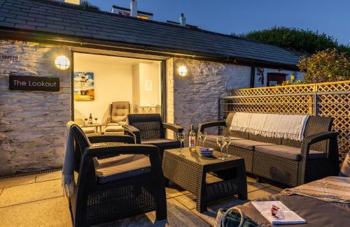 Mevagissey Casa | Seafarers, Mevagissey - Coastguard Cottage overlooking harbour