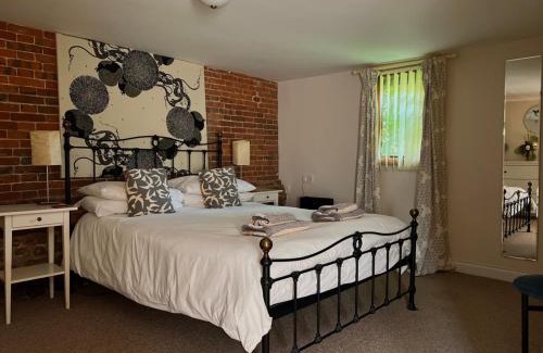 Roughton Casa | Seafret Barn 4 plus 2