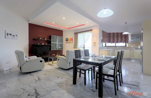 Għadira Apartamento | Seafront 2 Bedroom Apartment Overlooking Bay