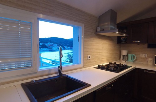 Zavalatica Apartamento | Apartamento frente al mar Kiara con un balcón envolvente y vista espectacular