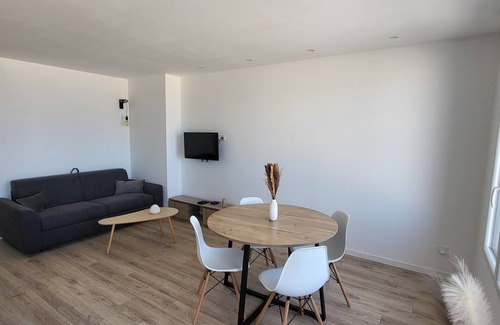 Le Portel Apartamento | Seafront Cozy 1BR Sunset View