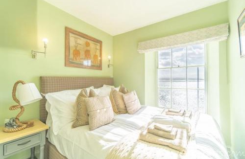 Aberdovey Casa | Seafront House