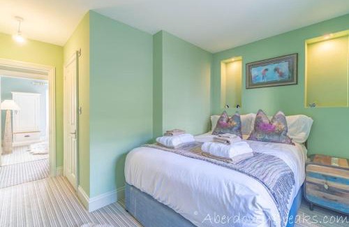 Aberdovey Casa | Seafront House