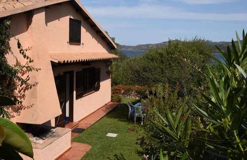 La Conia Casa | Casa frente al mar con jardín