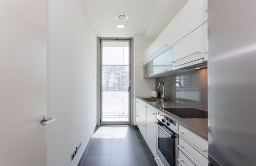 Diagonal Mar i el Front Maritim del Poblenou Apartamento | Unique Rentals - Lujoso apartamento frente al mar con terraza y piscina I