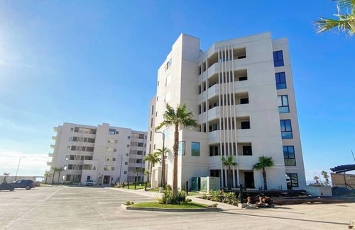 Primo Tapia Condominio | Seafront Luxury Condo Pool Jacuzzi
