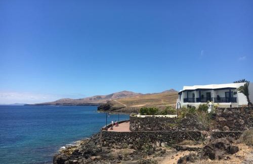 Puerto Calero Villa | Seafront Puerto Calero Villa