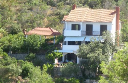 Necujam Casa | Seafront rural big house at Solta Croacia island