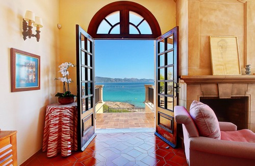 Mal Pas-Bon Aire Villa | Can Jeroni - Seafront villa with stunning views and direct access to the beach