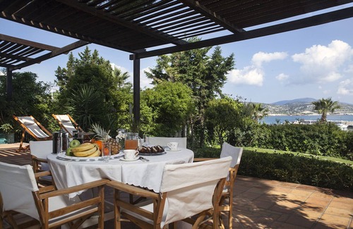 Varkiza Villa | VILLA FRENTE AL MAR EN ATENAS RIVIERA
