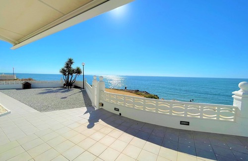Alcanar Chalet De Esquí | Chalet a primerísima línea de mar con piscina privada