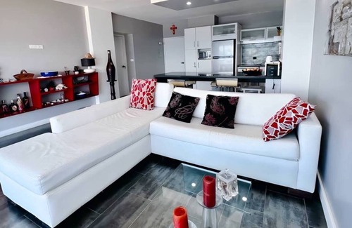Margarita Island Apartamento | SeafrontApartment-Sleeps4-Pool-Parking-Garden