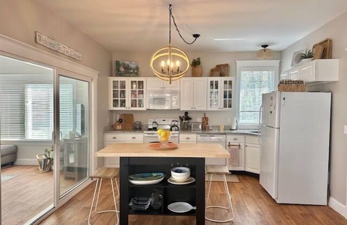 Moody Condominio | Seaglass Village Gem! 3 night min, close to Ogunquit Beach