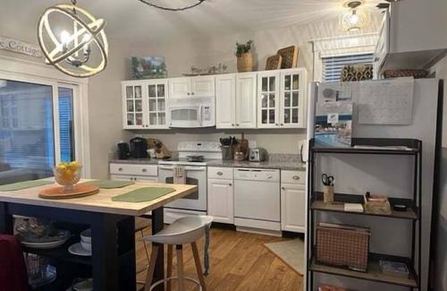 Moody Condominio | Seaglass Village Gem! 3 night min, close to Ogunquit Beach