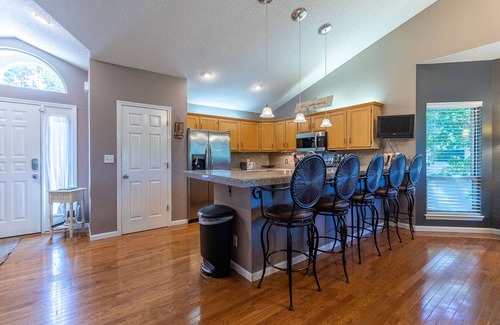 Osage Beach Casa | Seagull 2 - 4 Bdrm waterfront house with private dock