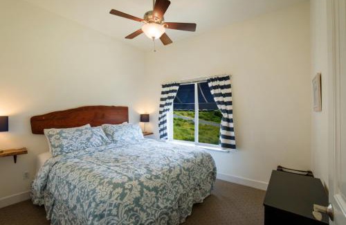 Shelter Cove Apartamento | Seagull by OceanviewHotTubs Oceanfront Tesla chrging Shelter Cove