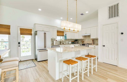 Surfside Beach Casa | Seahaven - Beach Views - Family Friendly - Fenced