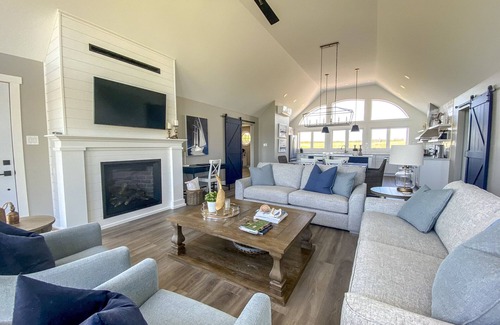 Park Corner Casa | Seahaven - Beautiful Ocean VIews, Walk to Cousin's Beach