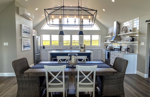 Park Corner Casa | Seahaven - Beautiful Ocean VIews, Walk to Cousin's Beach